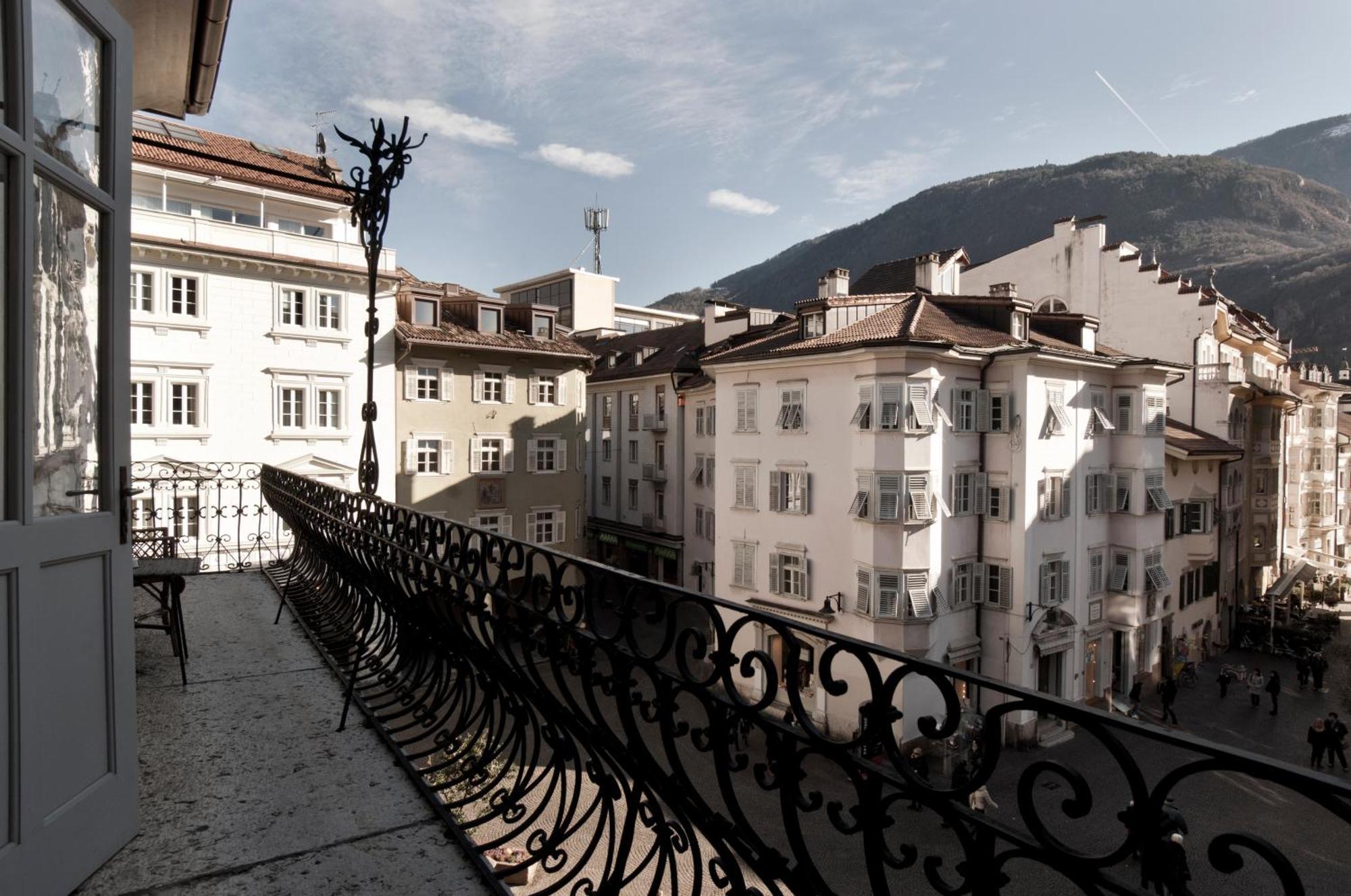 Residence Fink Central Apartments Bolzano Exterior foto